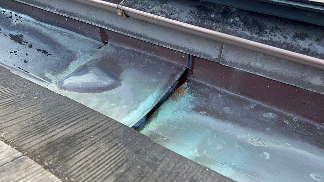 シーリング打ち